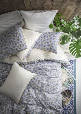 Taie d'oreiller Tama Song satin de coton motifs graphiques indigos 65x65 - Essix Home Collection