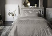 Housse de couette Allure Discrétion satin de coton jacquard Brume 240x220